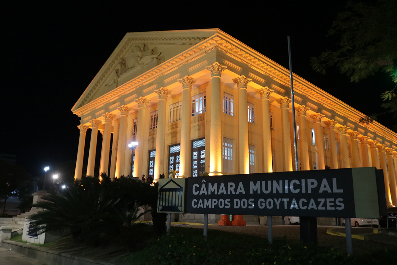 Audiência discute proibição de edificação em estádio