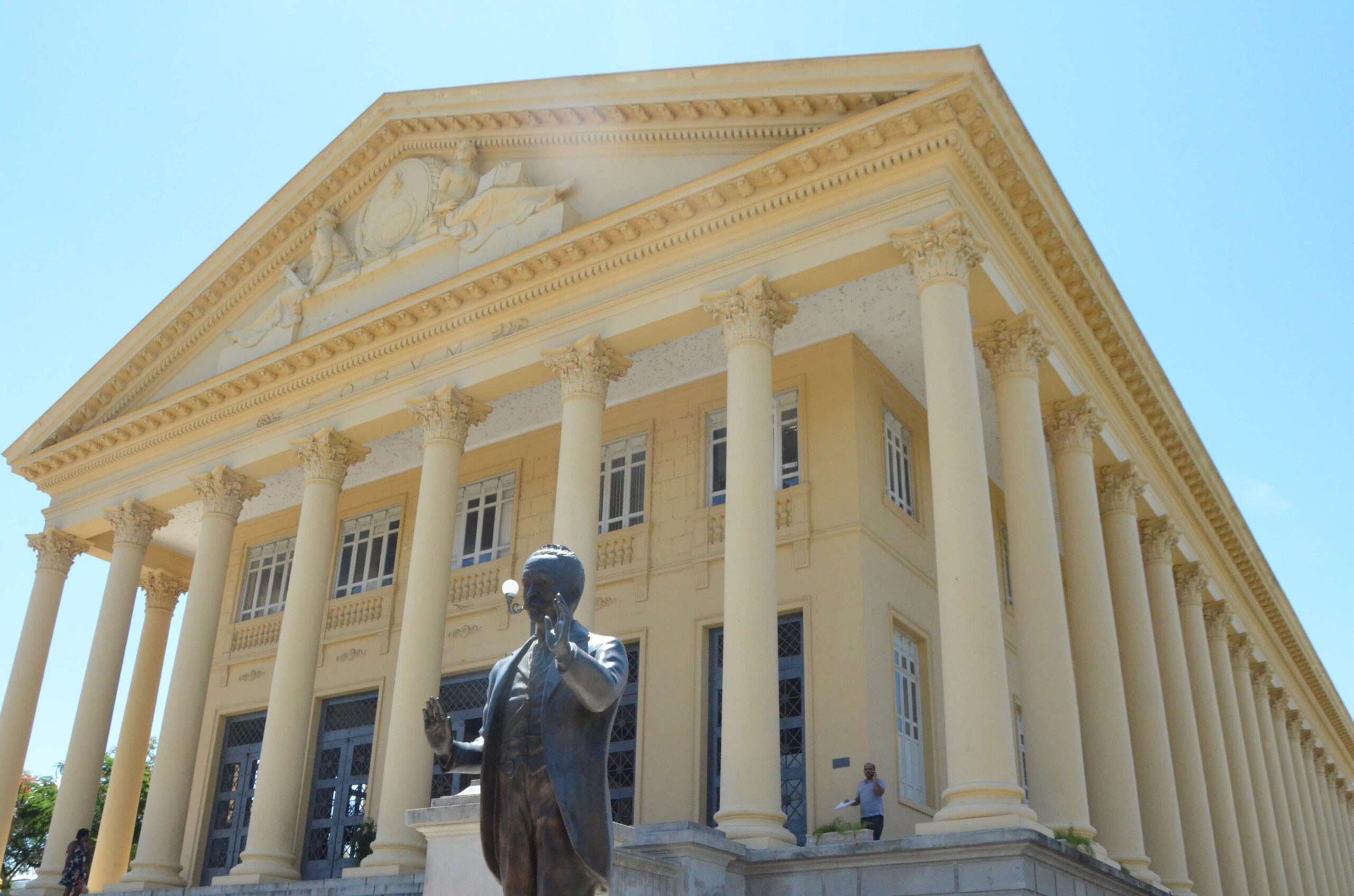 Indicações Simples e Requerimentos em sessão ordinária