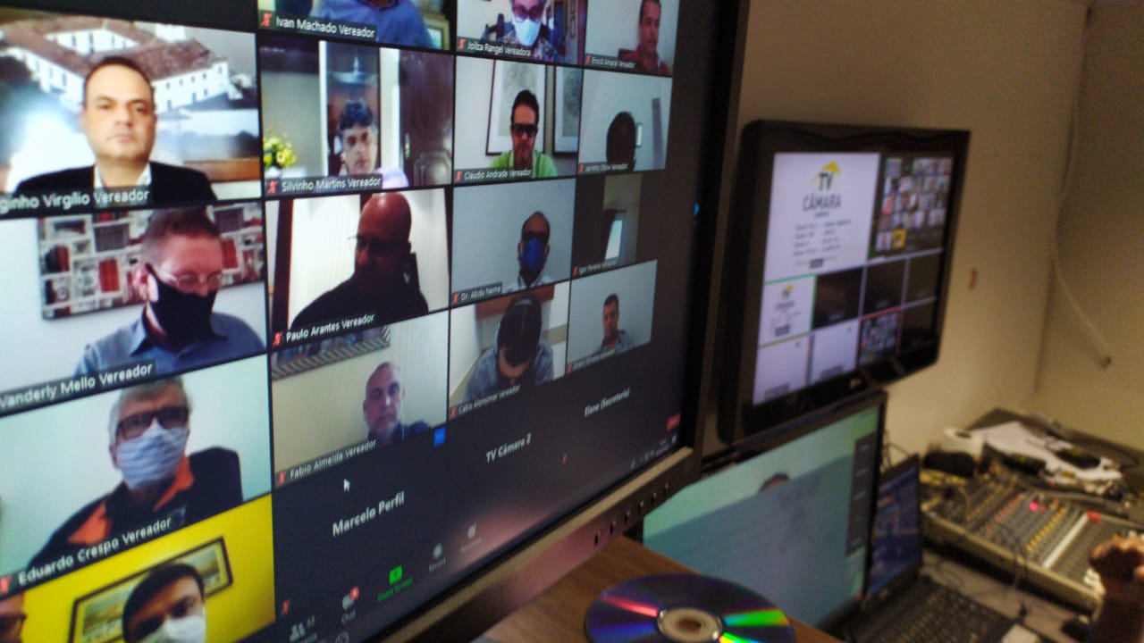 Aprovados projetos para agências bancárias e supermercados disponibilizarem álcool em gel nos estabelecimentos